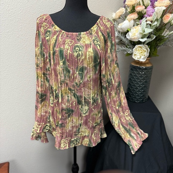 Dress-U-II Tops - Dress-U-II by Sharon 3X Floral Crinkle Peasant Blouse. Green, Pink.